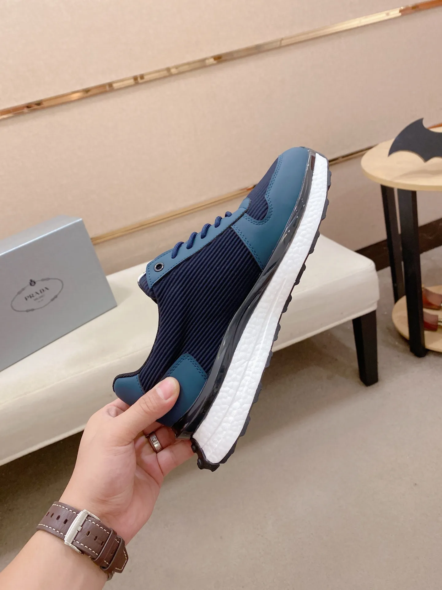 Men's shoes 💰: 462💰 [Prada～Prada] Trendy new styles are on the market. Same style as the official website. Counter quality. Original version. [Strong] [Strong] Imported selected first-layer cowhide. Comfortable and breathable sheepskin lining, fine workmanship, upper layer made of 100% pure cowhide, original last shape, comfortable on the feet, shoe sizes 38 to 44